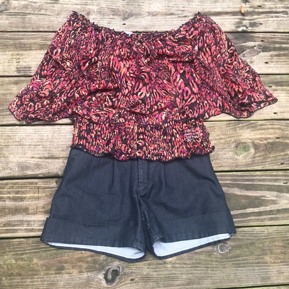 Like New Mossimo Black Shimmery Shorts Size 4 - Picture 4 of 8